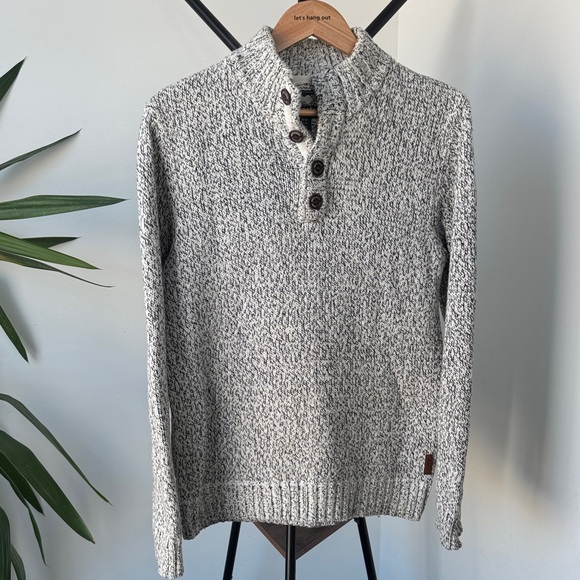 ROOTS Knit Heathered Grey 1/4 Button Down Sweater | Medium - Picture 2 of 9